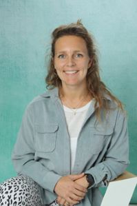 Pasfoto juf Roos